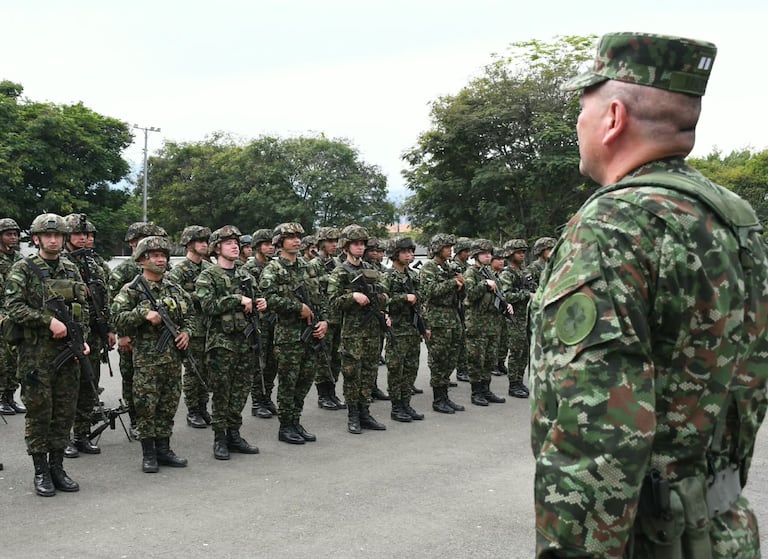 Más de 300 soldados del Ejército llegaron al sur del Valle del Cauca para reforzar las labores de seguridad y control territorial, especialmente en Jamundí.