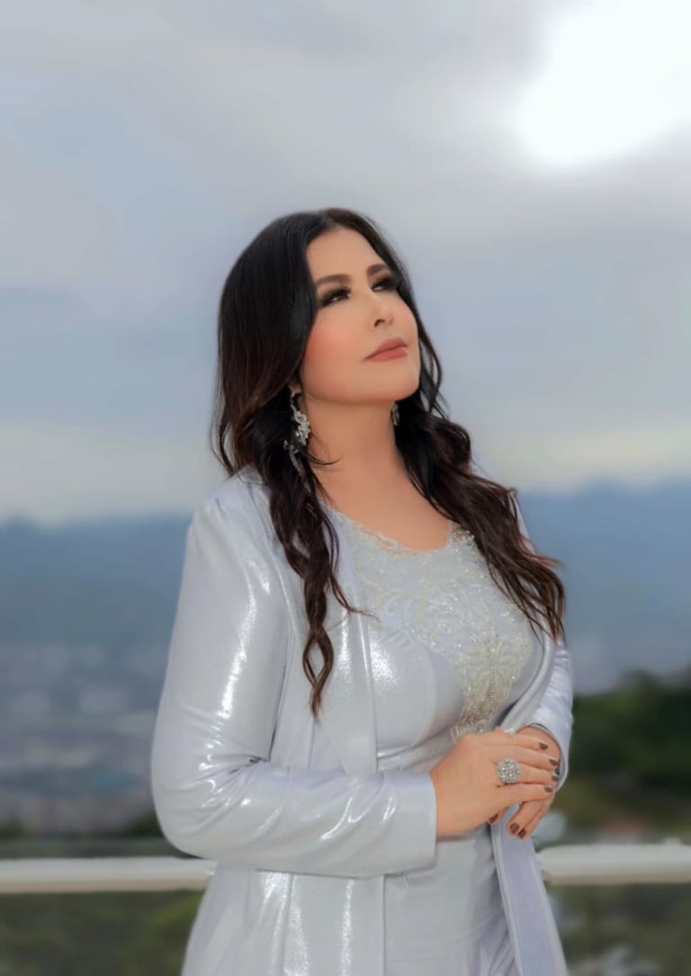 Arelys Henao cumple tres décadas de trayectoria artística y lanza sencillo.