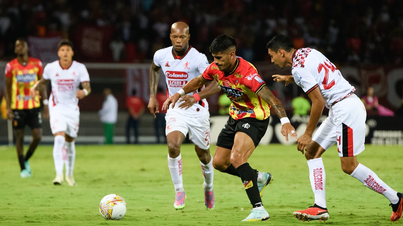 Imagen del compromiso entre el Deportivo Pereira y América de Cali en el estadio Hernán Ramírez Villegas por la fecha 10 de la Liga I-2024.