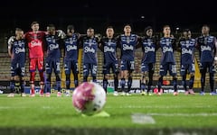 Equipo profesional de Fortaleza CEIF en un partido de la Liga Colombiana.