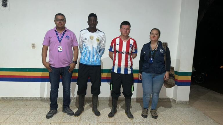 Liberan a los soldados profesionales Ángel Humberto González y Edgar Mina Carabalí