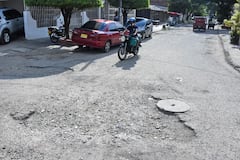 El País Denuncia Vías en mal estado, Barrio Santa Mónica Popular Calle 33F con Cra 24A