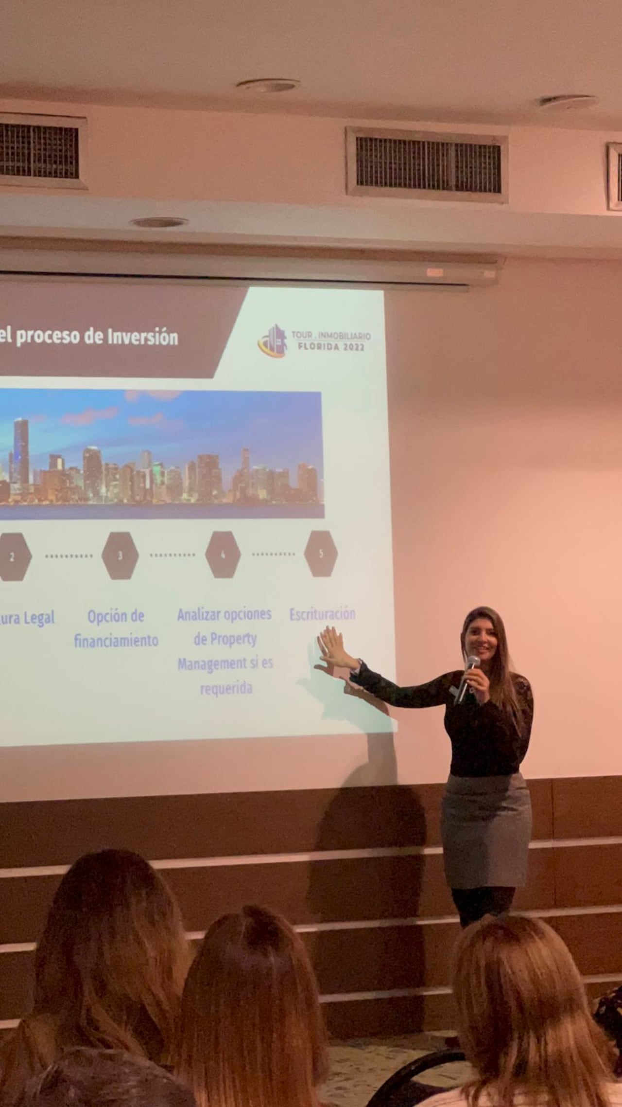 La caleña Jenny Serra se destaca por su ética y profesionalismo.