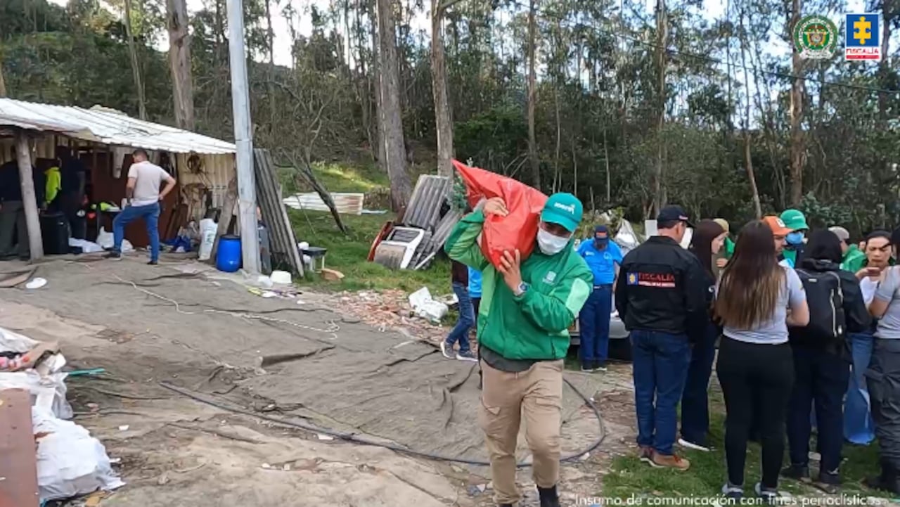 Encuentro internacional de pelea de perros en La Calera, Cundinamarca , dejó 13 personas fueron capturadas.