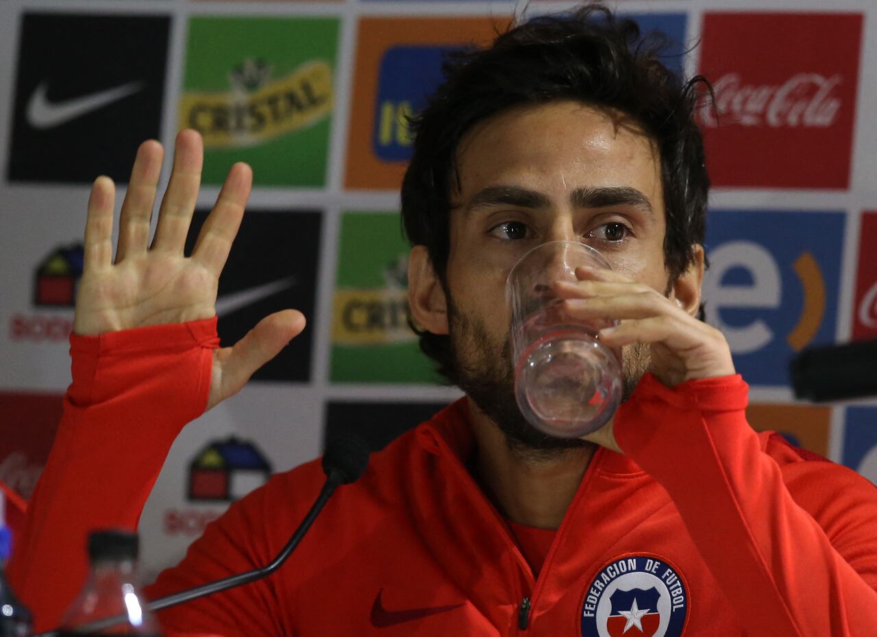 Jorge Valdivia, exjugador de Chile y Colo Colo fue detenido por presunto abuso sexual.