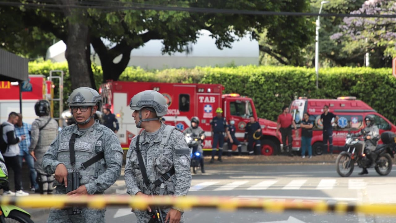 Atentado en inmediaciones de la base aérea Marco Fidel Suárez, en Cali.