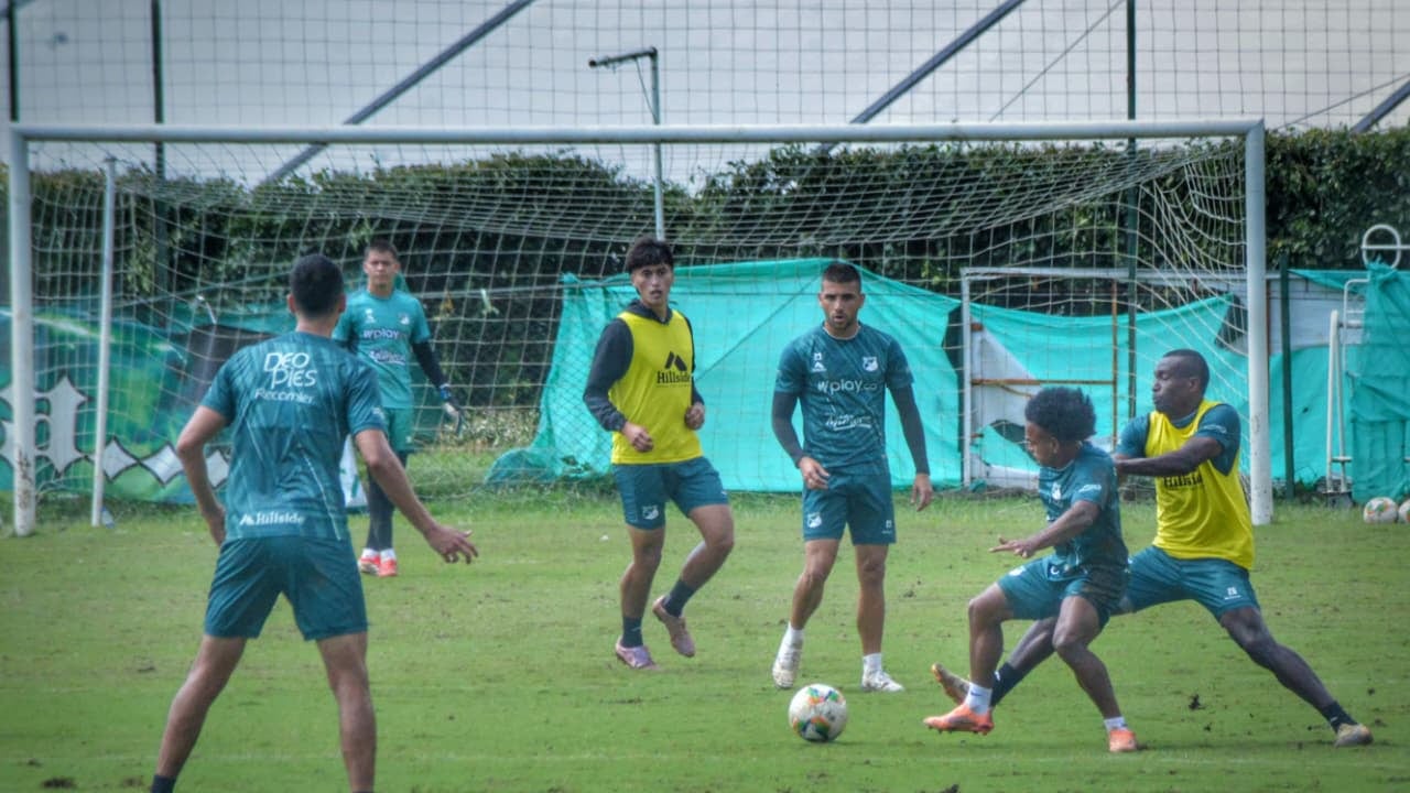 Entrenamiento y Rueda de Prensa Deportivo Cali