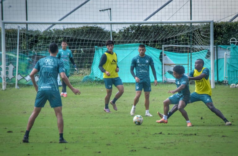 Entrenamiento y Rueda de Prensa Deportivo Cali