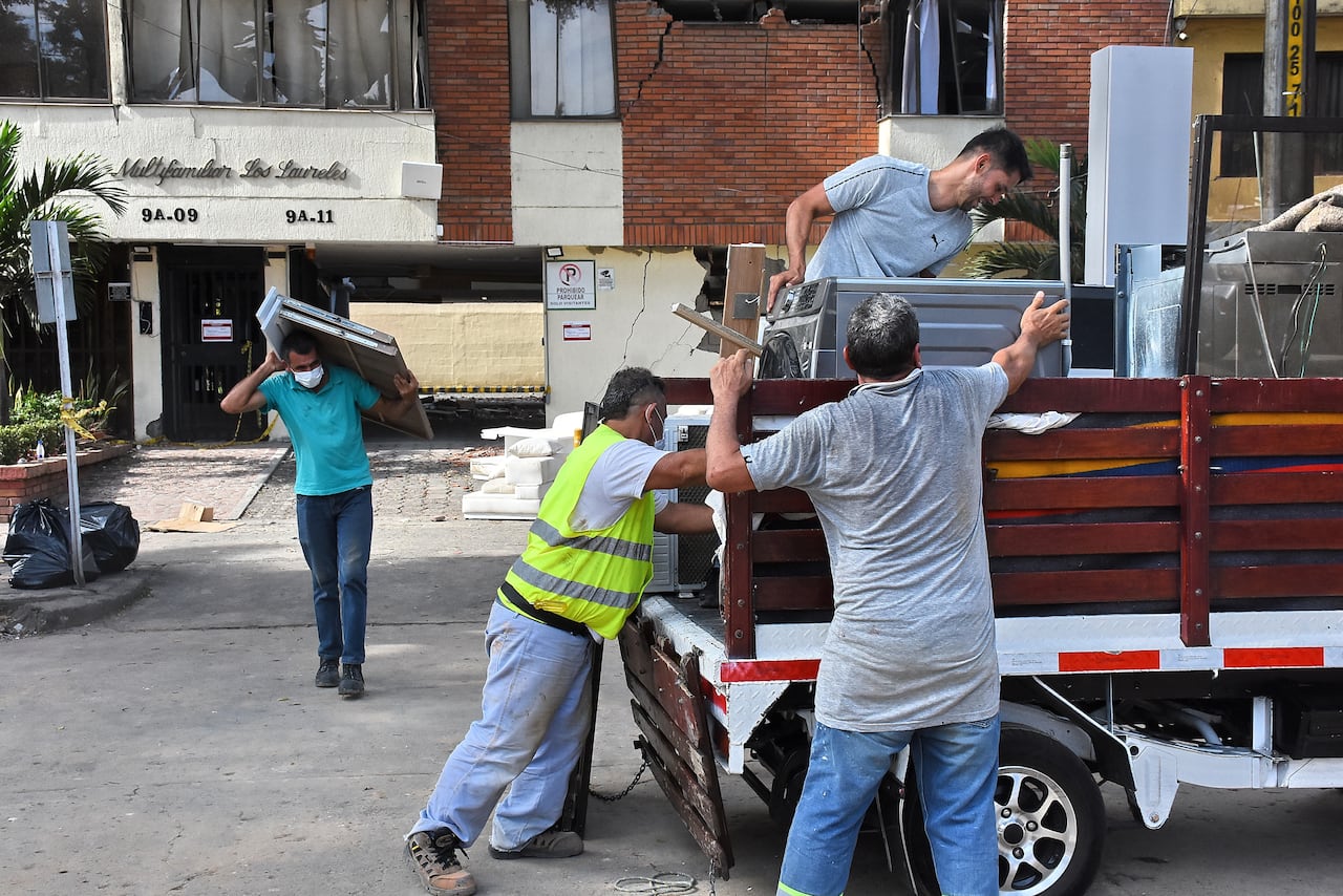 Tema de Domingo No Usar, Damnificados Edificio María Laureles y Cuarto de Legua.