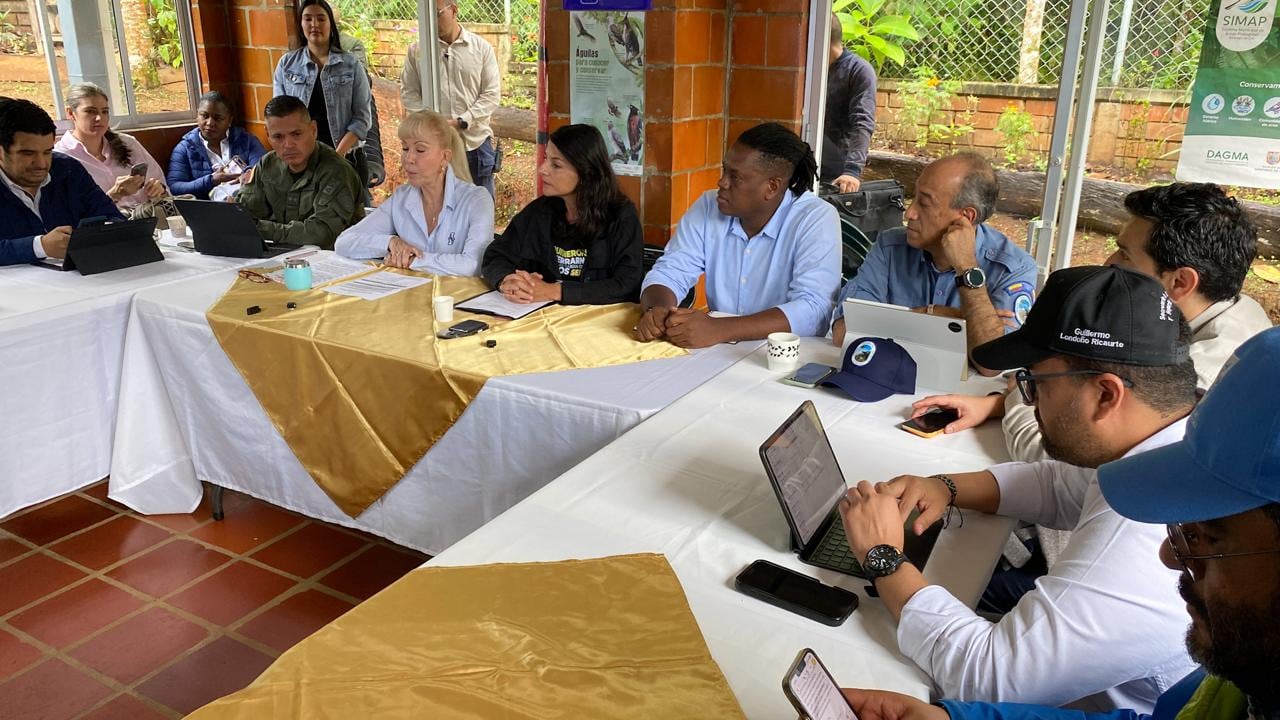 Alcaldía, Gobernación y MinAmbiente coordinan nuevo plan de acción para contrarrestar la minería ilegal en los Farallones