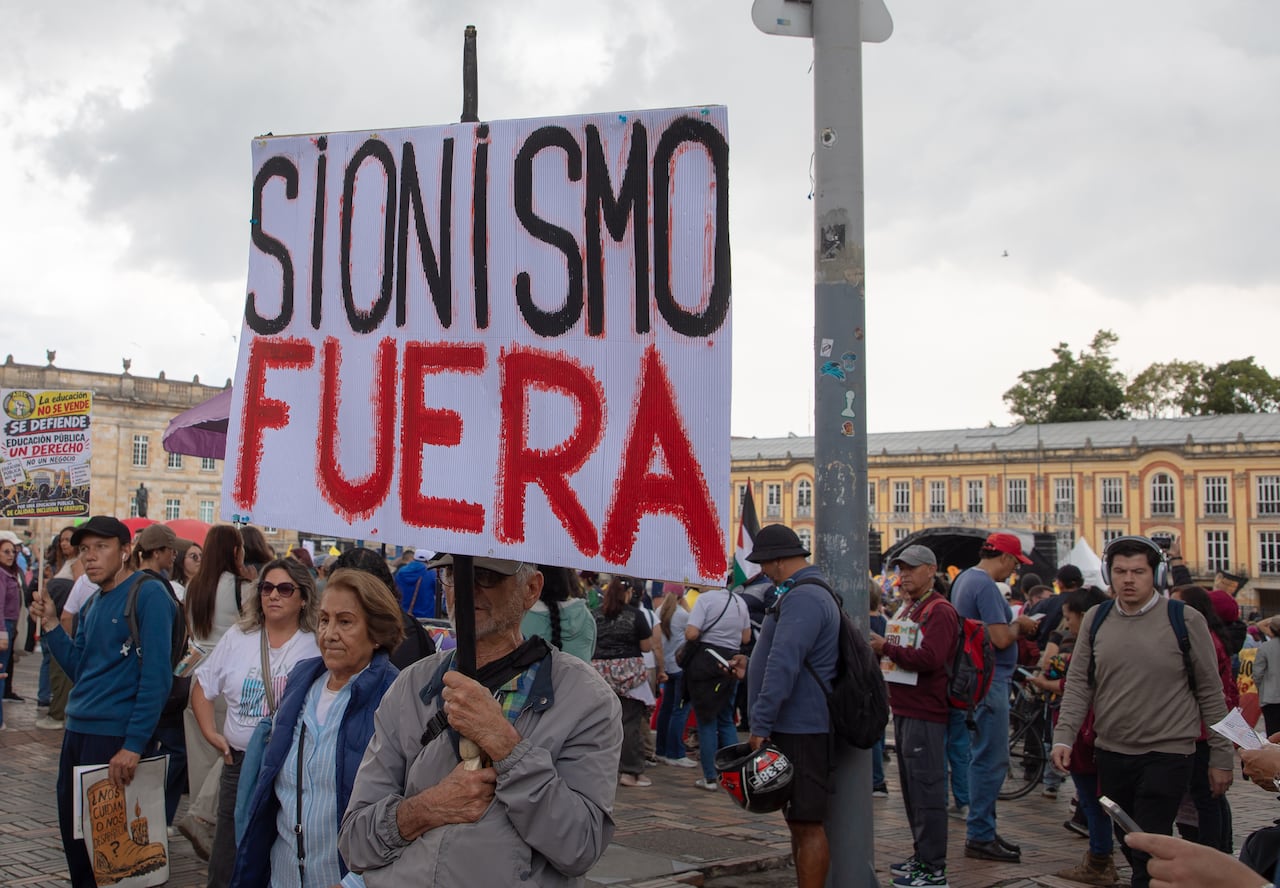 Marchas 14 de octubre, Plaza de Bolívar