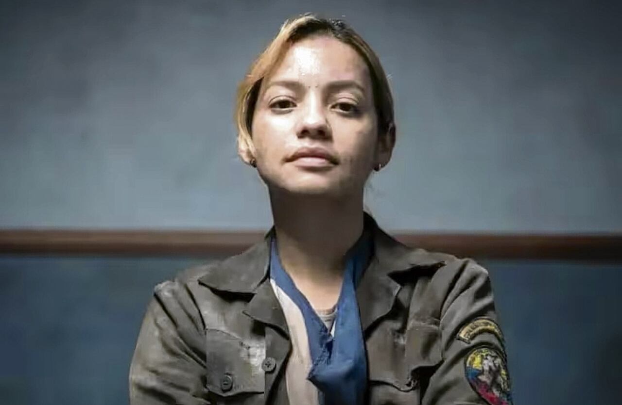 Natalia Reyes es La Mona, rol basado en Clara Helena Enciso, única guerrillera sobreviviente del M-19, en la toma al Palacio de Justicia.