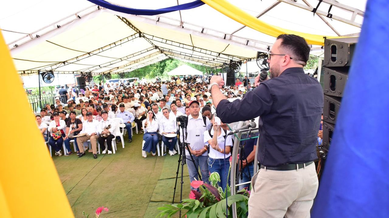 El anuncio fue dado a conocer por el ministro de Minas, Edwin Palma, durante la entrega de una granja solar en Barrancabermeja.