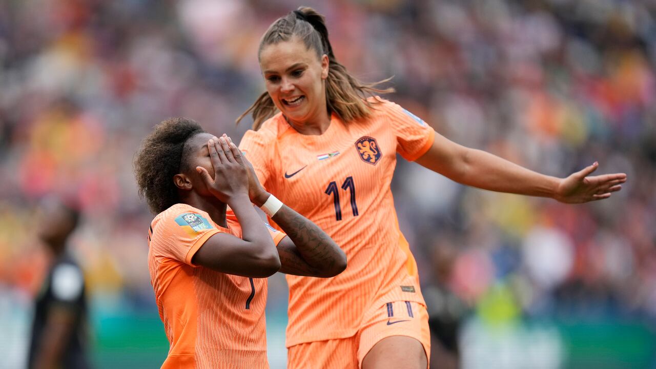 El segundo gol de las neerlandesas se debe en gran medida a un error de la portera sudafricana Kaylin Swart.