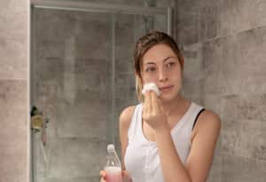 Los tónicos suelen ser de alta demanda por los efectos hidratantes que tienen para la piel.