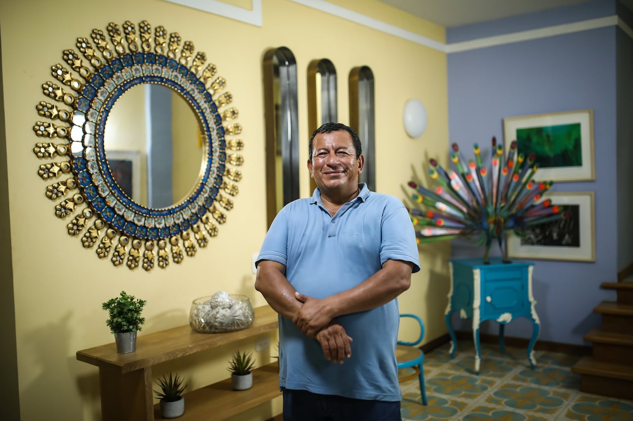 Luis Pérez, esposo de Piedad Córdoba. Finca Ari Ari