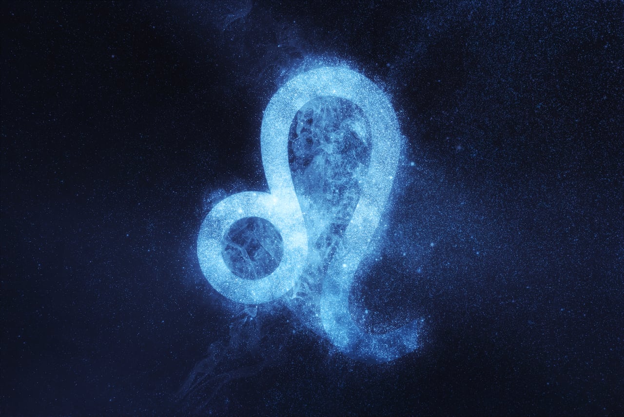 Leo es el quinto signo del zodíaco y se asocia con el elemento fuego. Este signo está representado por el león, un símbolo de liderazgo, valentía y autoridad.