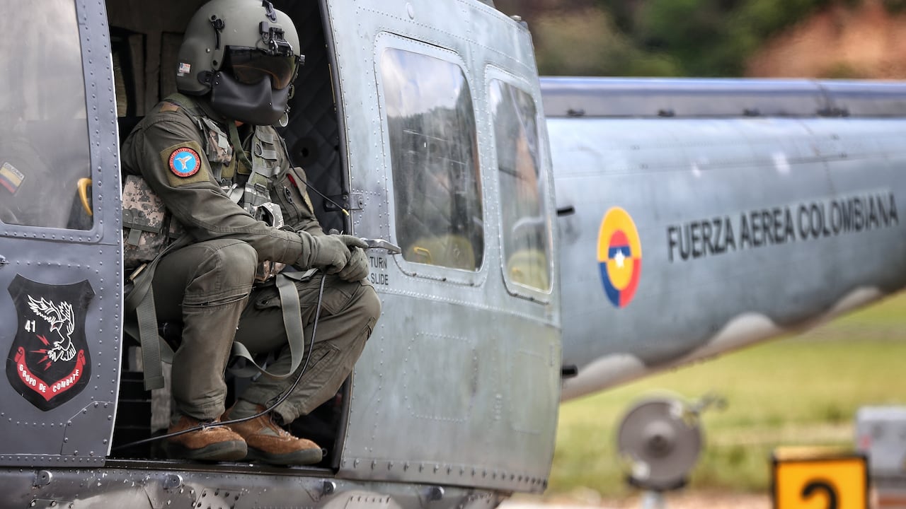 Fuerza Aérea Colombiana apoya la búsqueda de los desparecidos.