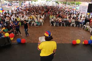Los maestros siguen en paro en todo el país, se completa un mes de parálisis en los colegios públicos.