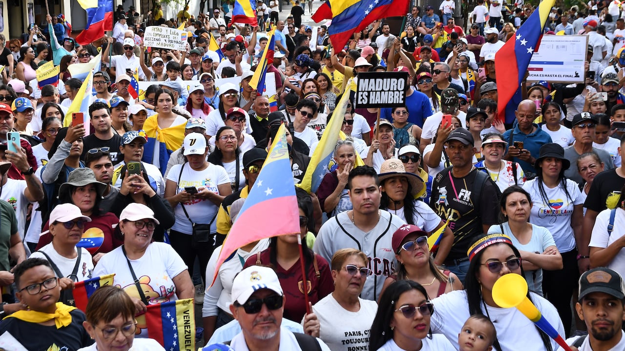 Protestas contra el régimen de Nicolás Maduro se realizan a esta hora en Cali; Hay concentración en el Bulevar del Río, Fotos Wirman Rios, Agosto 17 de 2024, EL PAIS