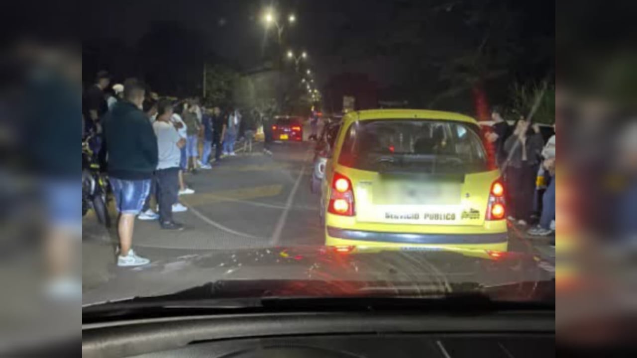 Caos en Cali por piques ilegales en la Avenida Cañasgordas.