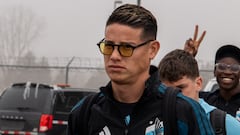 James Rodríguez subiendo al avión hacia Nashville para la fecha 3 de la MLS.