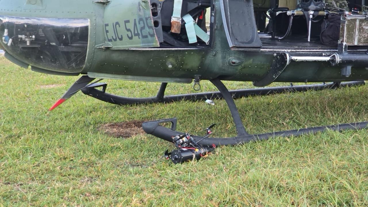 El dron, que presuntamente transportaba un artefacto explosivo, habría sido dirigido contra un helicóptero UH-1H Huey del Ejército Nacional estacionado en la guarnición militar.