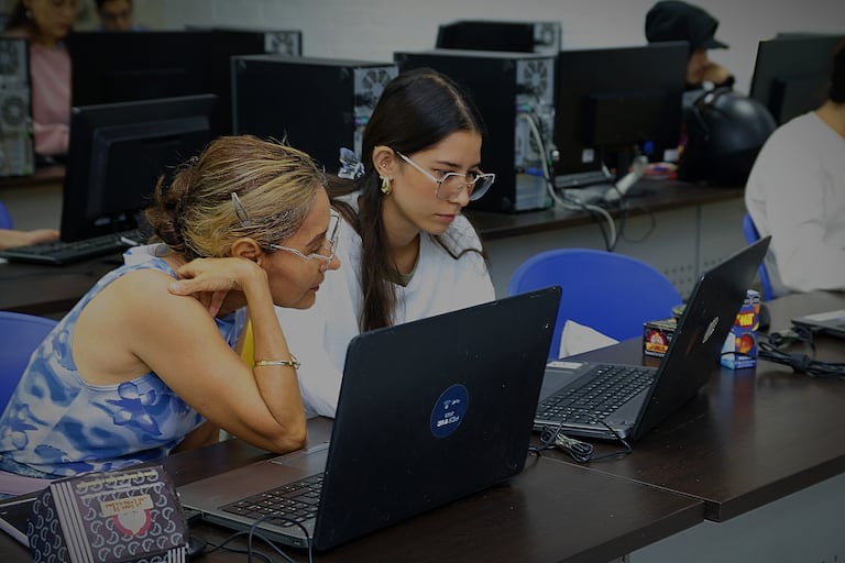 La ciudad de Cali abrió una nueva convocatoria de formación tecnológica dirigida a ciudadanos interesados en fortalecer sus habilidades digitales.