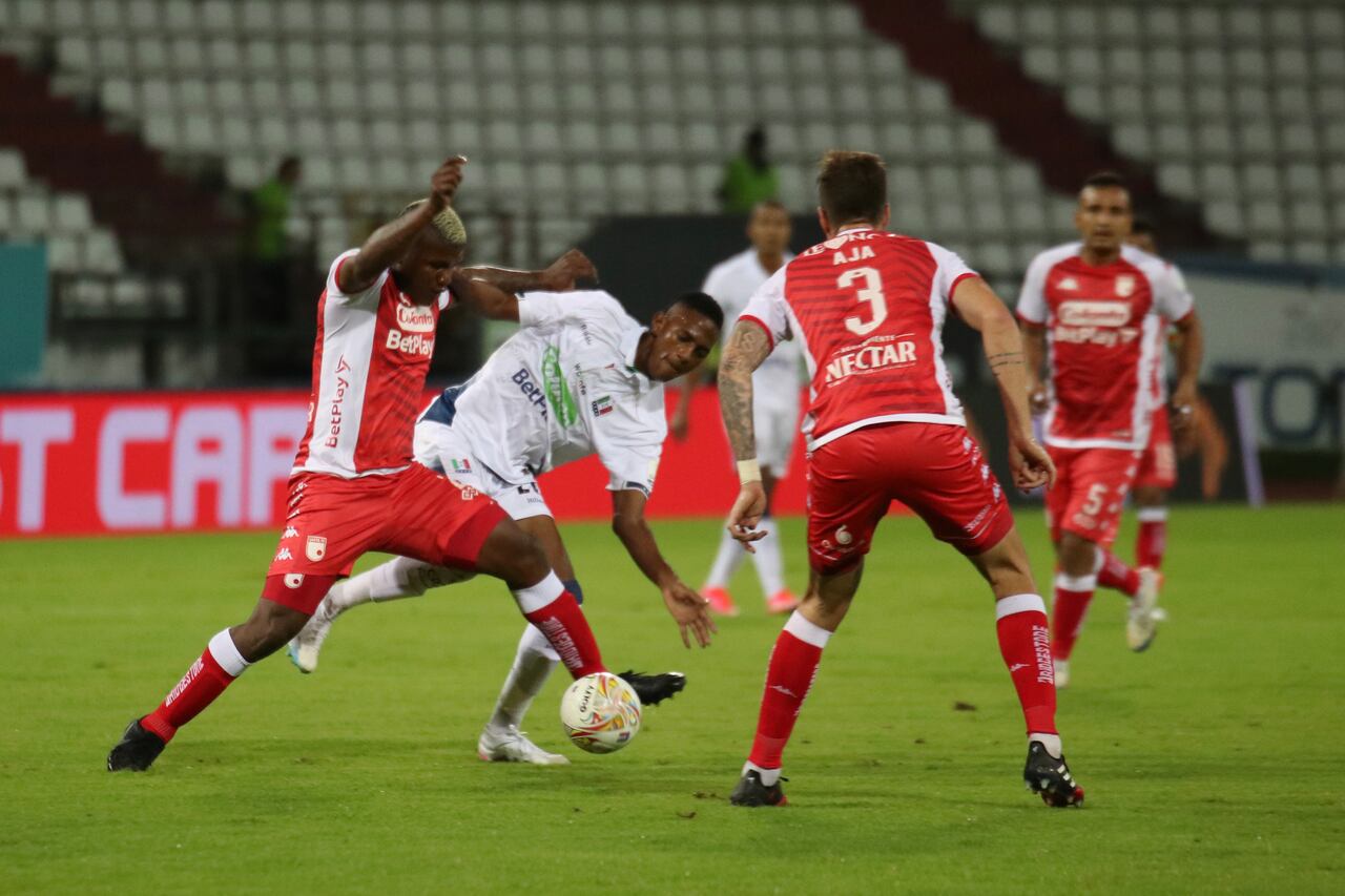 MANIZALES. 17 de mayo de 2023. Once Caldas y Santa Fe se enfrentaron en el estadio Palogrande, en juego válido por la fecha 20 de la Liga BetPlay I-2023. (Colprensa-Daniel Ocampo)