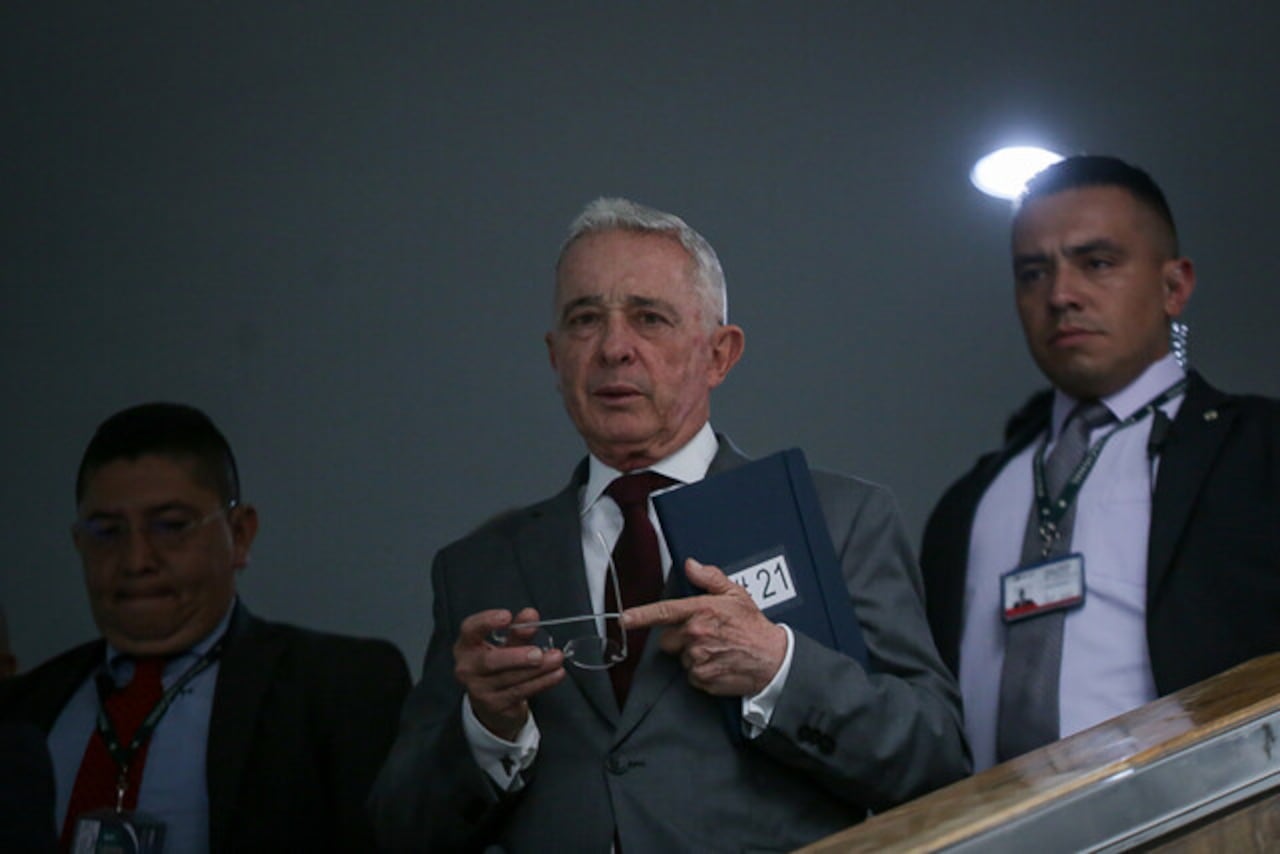 Tribunal Superior de Bogotá tiene lista la decisión que confirmaría o anularía la condena de 12 años en contra del expresidente Álvaro Uribe.