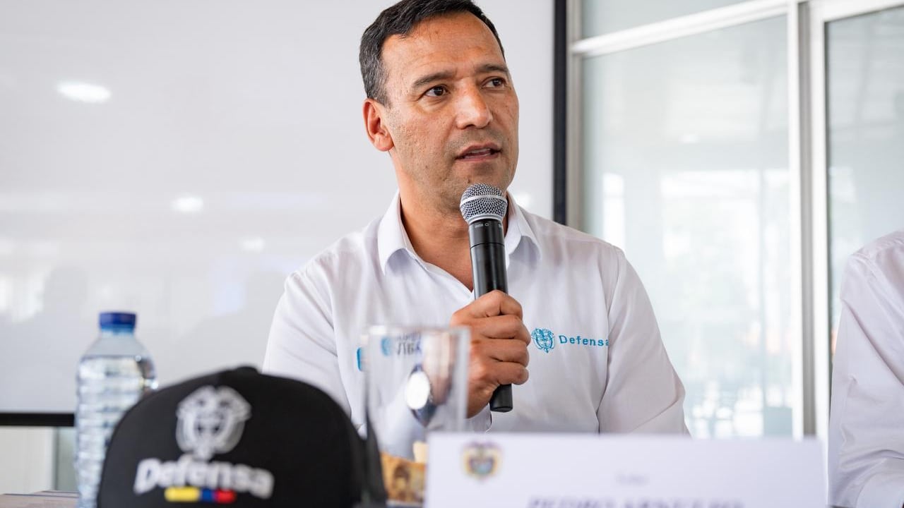 El ministro de Defensa, Pedro Sánchez, participó en una reunión estratégica de seguridad en el departamento del Atlántico.