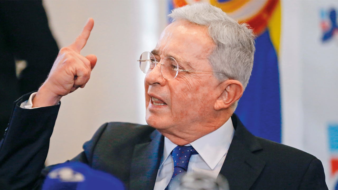 El expresidente Álvaro Uribe defendió su inocencia en el juicio.