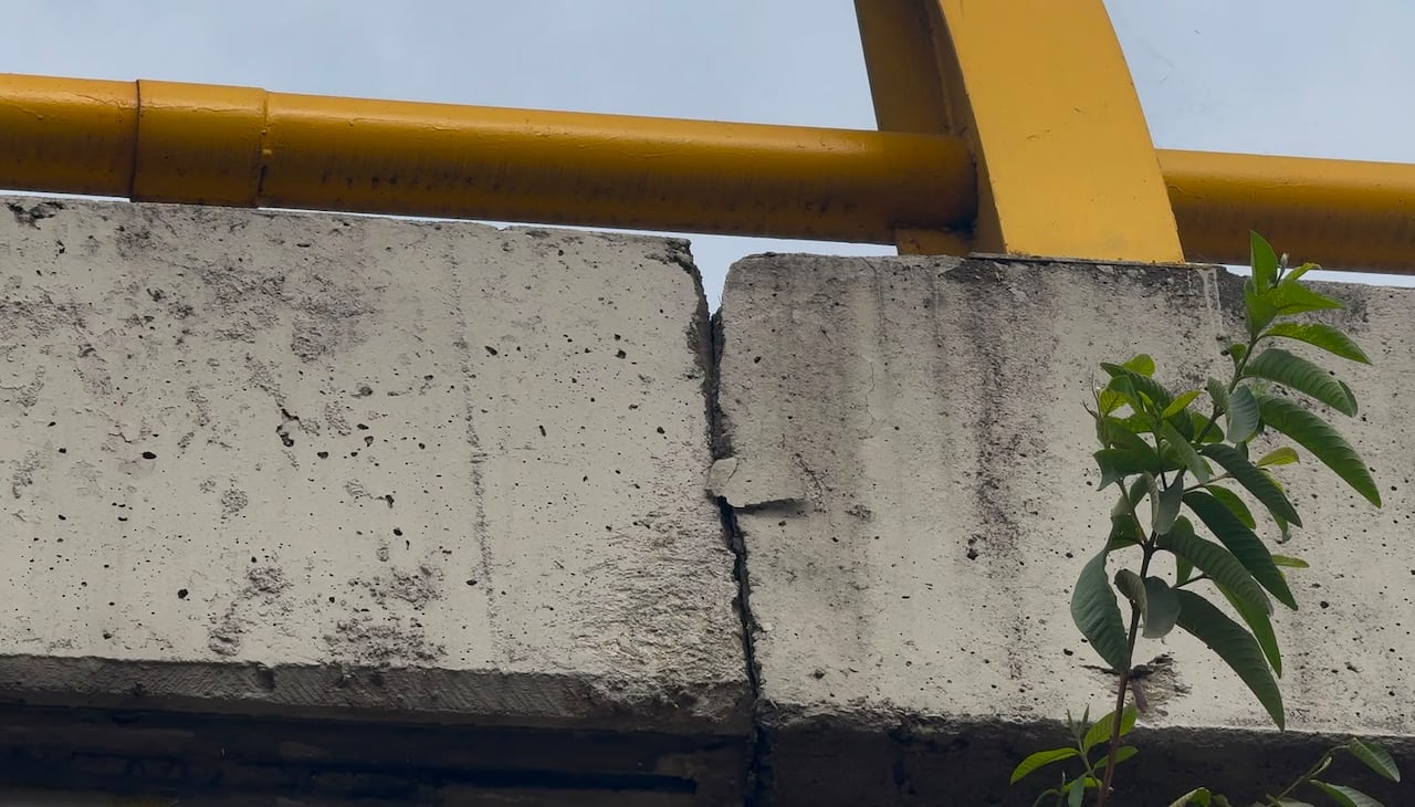 Inspección técnica confirmó que la fisura señalada en el puente de la carrera 39 es una junta de dilatación y no representa peligro.