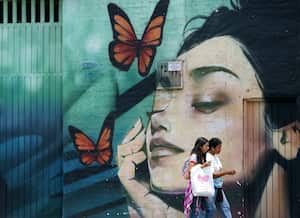 El Día Internacional de la Mujer, antes denominado Día Internacional de la Mujer Trabajadora, conmemora cada 8 de marzo la lucha de las mujeres por su participación en la sociedad y su desarrollo íntegro como persona, en pie de igualdad con el hombre. Foto Jorge Orozco / El País.