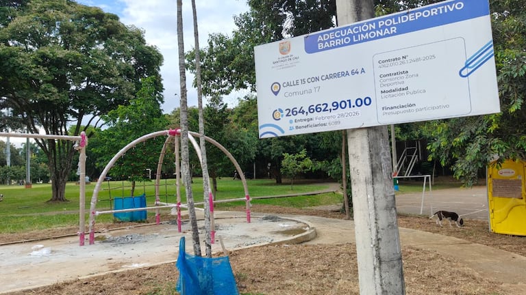 El cartel informativo del proyecto señala una inversión cercana a los $265 millones y una fecha de entrega fijada para febrero de 2026.