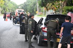 Tuluá: Situación de orden público en Tuluá. Consejo de Seguridad, comandante de la Policía General William René Salamanca Ramírez. Junto alcalde de Tuluá, Gustavo Vélez. foto José L Guzmán. El País