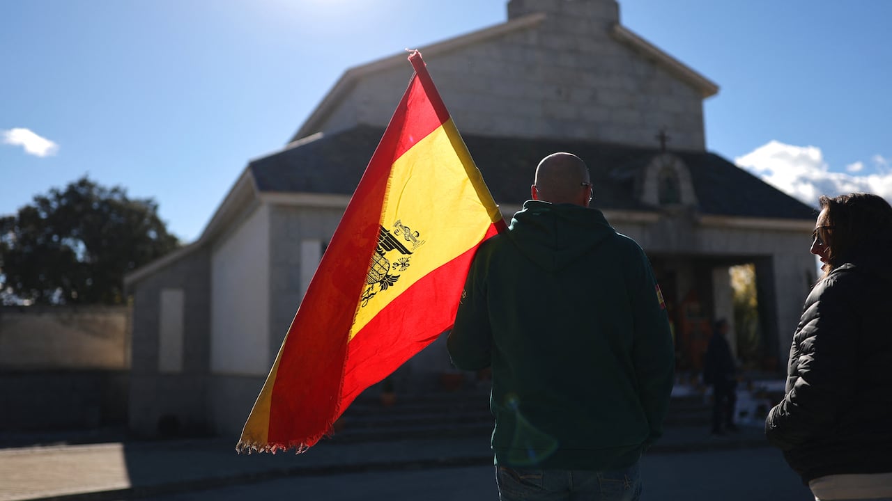 El decreto de regulación extraordinaria de migrantes podría beneficiar a unas 500.000 personas.