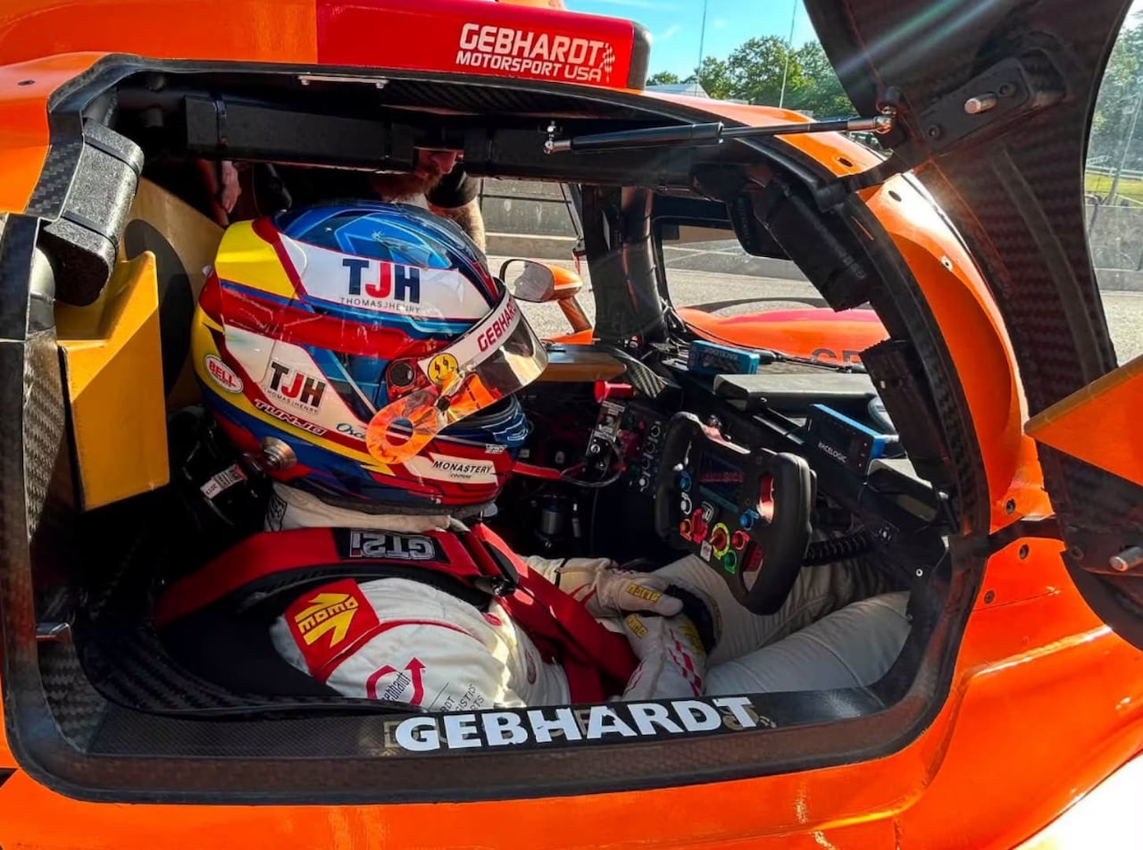 Óscar Tunjo, piloto colombiano, atraviesa uno de los mejores momentos de su carrera deportiva. El oriundo de Cali, Valle del Cauca, viene arrastrando récords en la temporada 2026 del IMSA VP Sportscar Challenge, una competición que se destaca históricamente por reunir a la élite del automovilismo de resistencia en Norteamérica