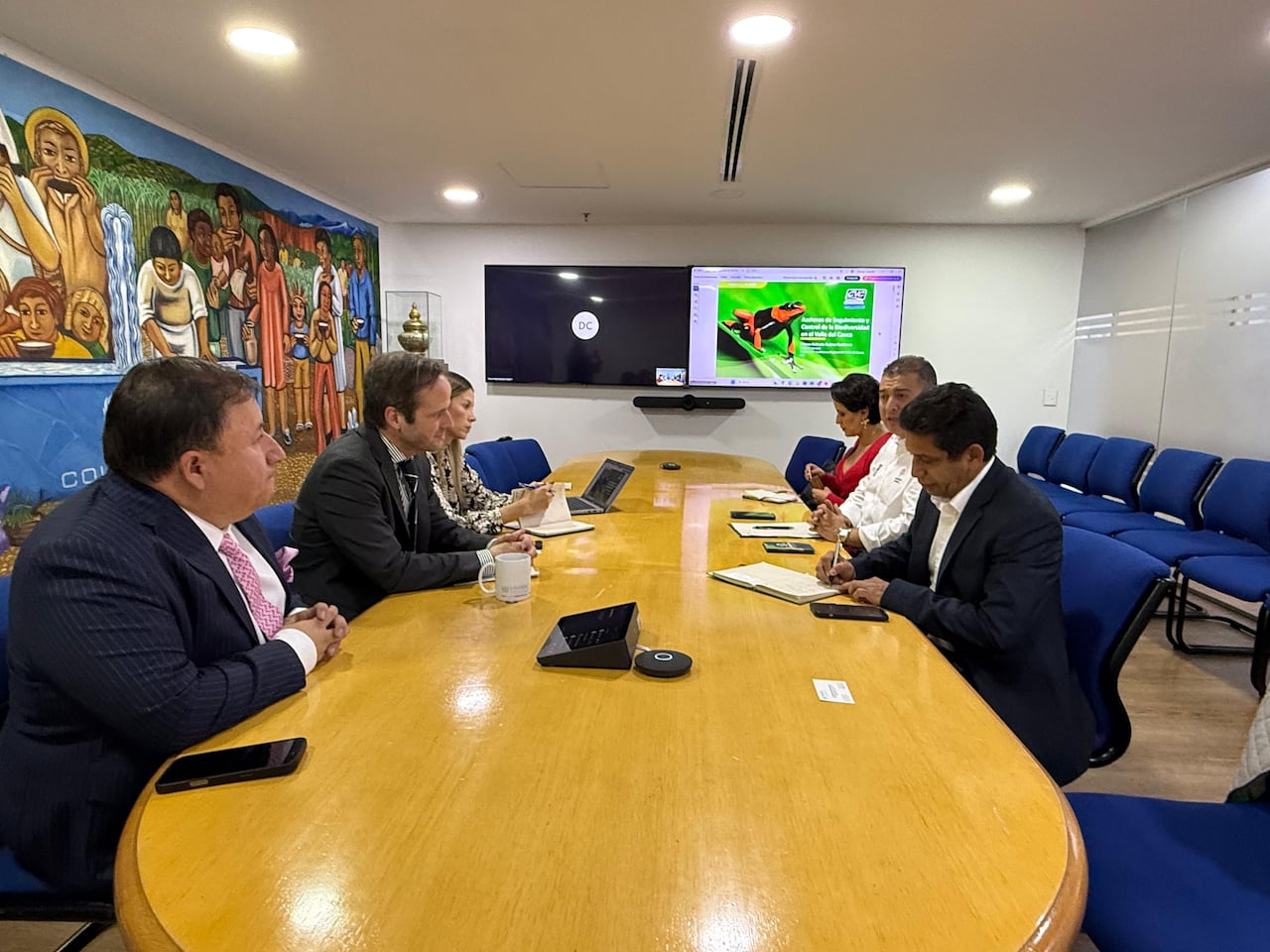 En los últimos cuatro años, las CAR han atendido más de 161.000 animales silvestres en 37 centros especializados.