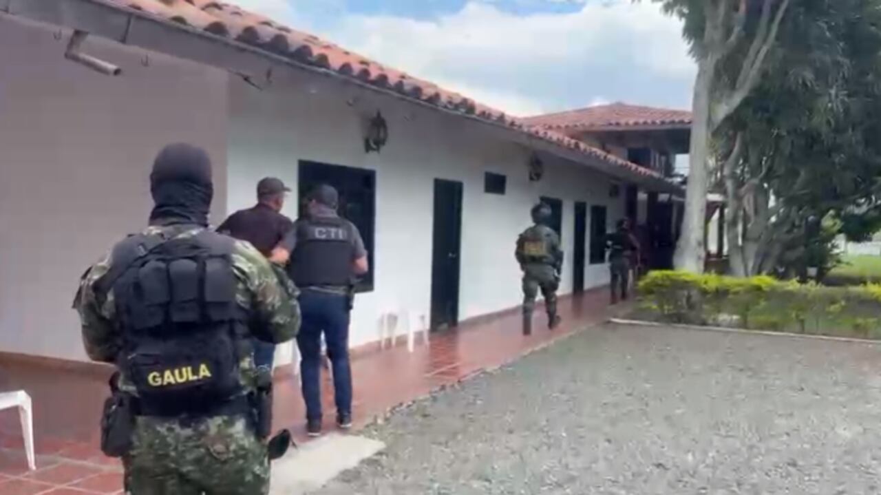 Los adultos mayores fueron rescatados de una finca en Candelaria, Valle del Cauca.