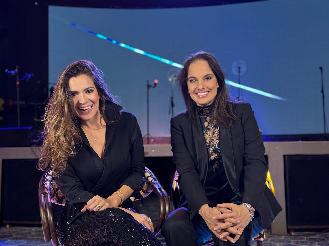 Andrea Botero y Anabella agradecen el apoyo recibido por su público.