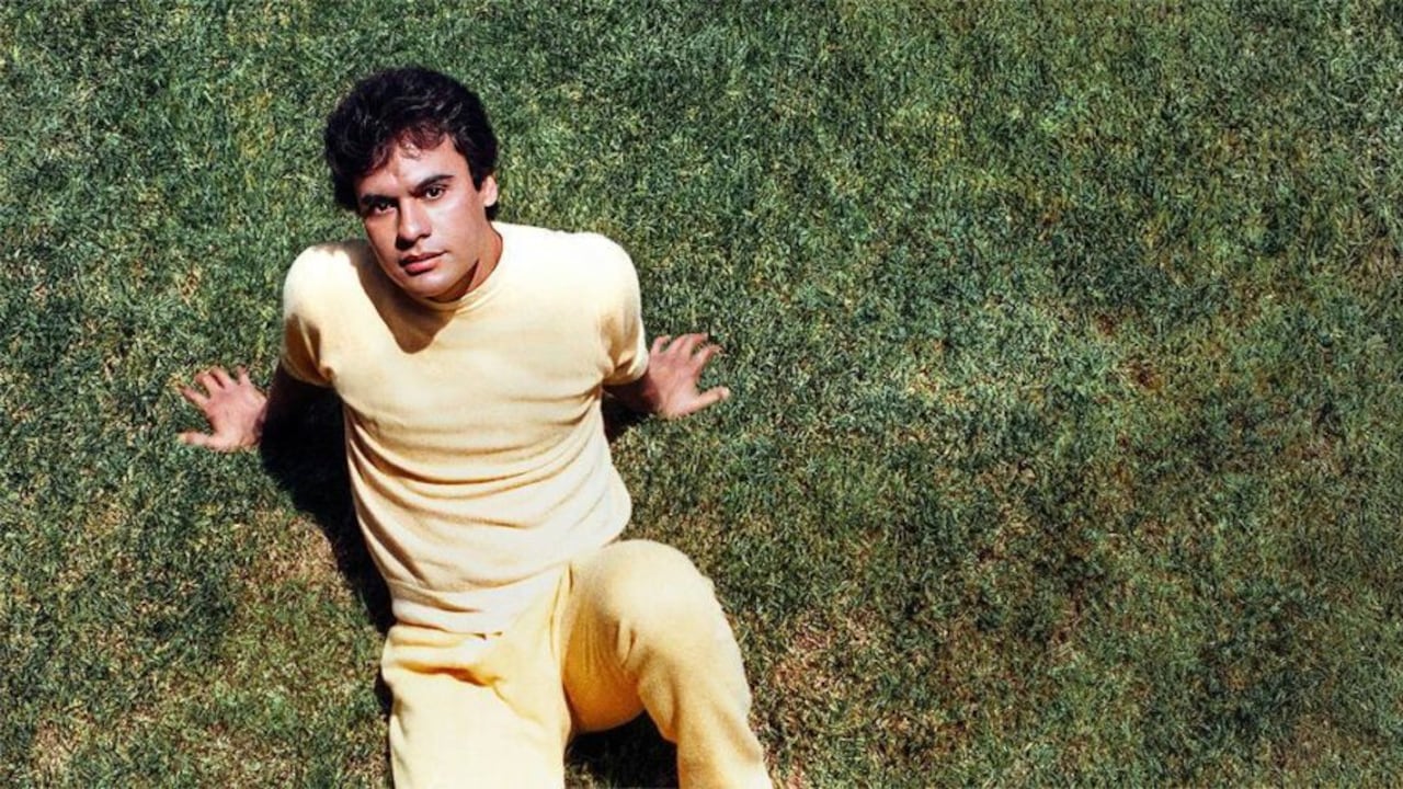 La miniserie documental sobre Juan Gabriel lleva como título uno de sus famosos estribillos: Debo, Puedo y Quiero.