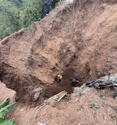 El Cuerpo Voluntario de Bomberos de El Águila fue alertado e inmediatamente emprendieron todos los esfuerzos para salvar la vida de la víctima.