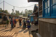 En República Democrática del Congo, la inseguridad y la violencia perpetrada por grupos armados provocan el desplazamiento masivo de personas desde hace décadas.