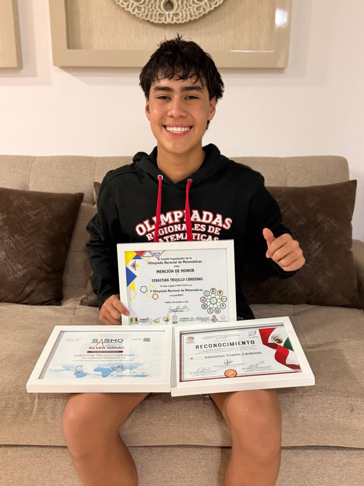 Sebastián Trujillo, el joven caleño de 14 años que representará a Colombia en olimpiadas de matemáticas en Singapur.