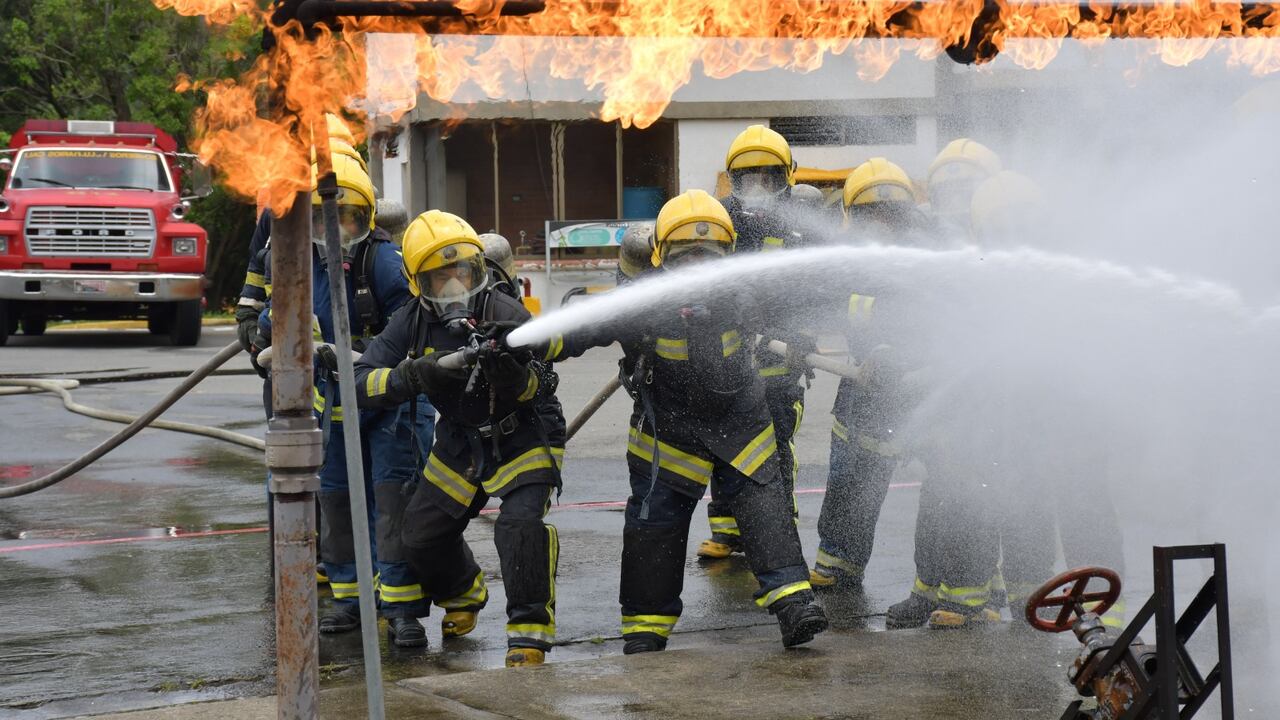 La Academia Nacional de Bomberos de Colombia se ha convertido en una fuente de financiación para el Cuerpo de Bomberos Voluntarios de Cali.