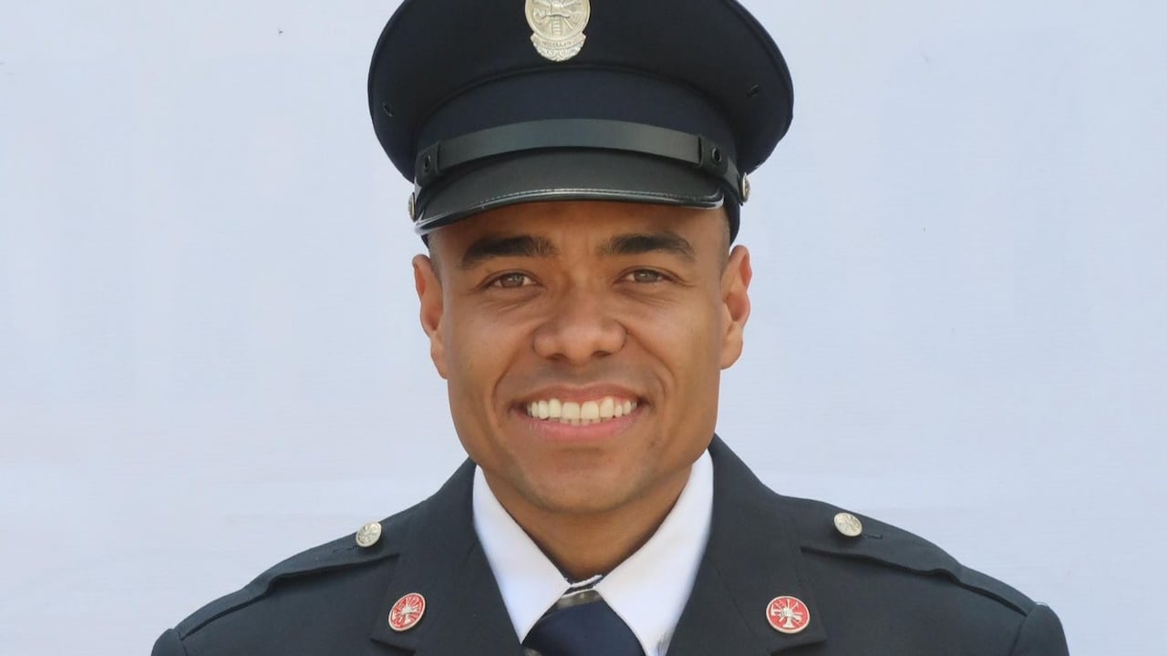 El bombero Iván Darío Posada Gómez falleció mientras atendía un incendio en Medellín.