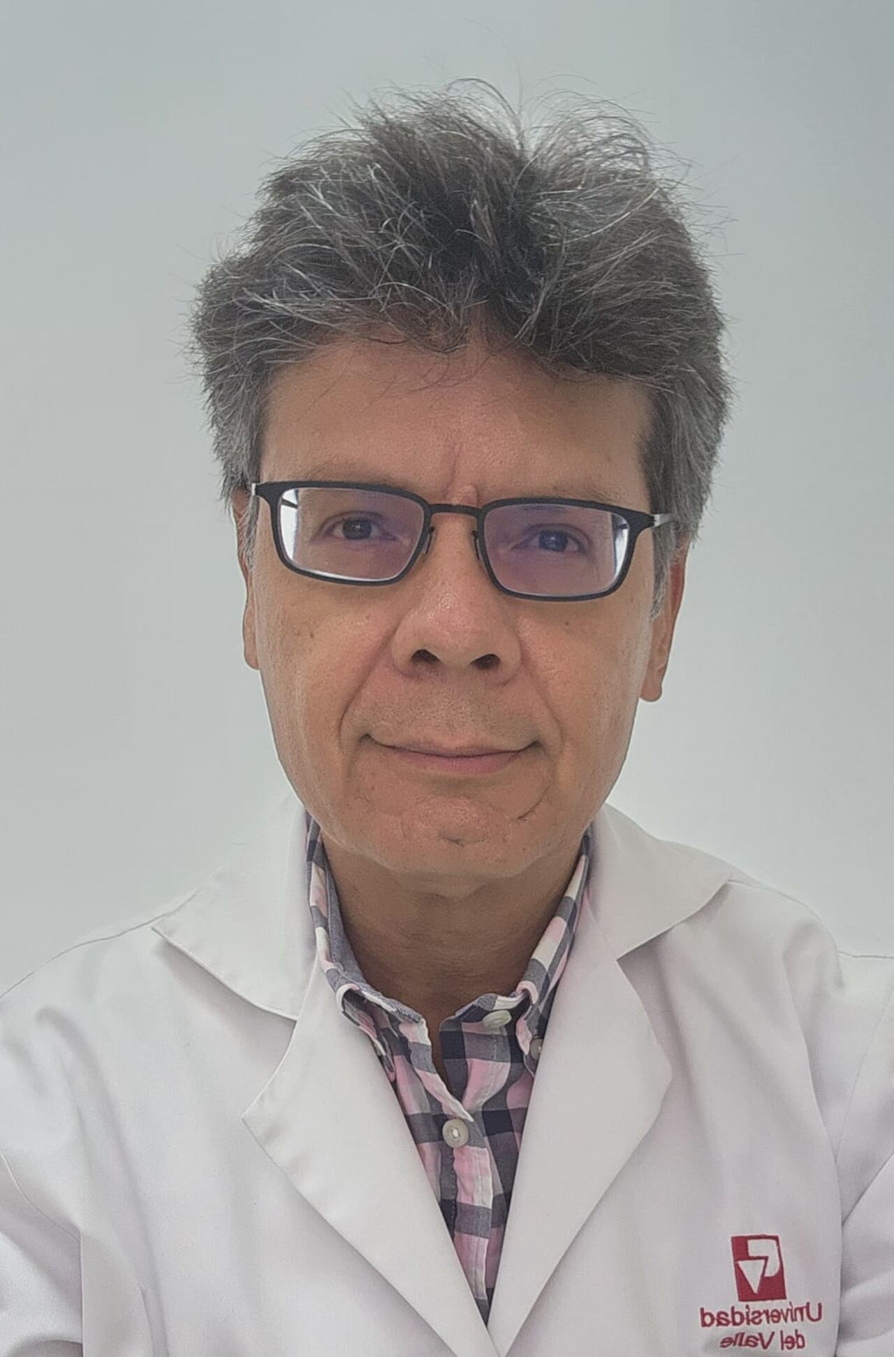 El médico y especialista en Medicina Interna de la Universidad del Valle, Ernesto Martínez Buitrago, liderará el evento junto a su colega de argentina, el médico Pedro Cahn.