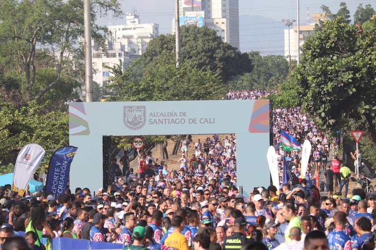 La carrera reunió cerca de 7.000 participantes este domingo 13 de septiembre, en una jornada deportiva marcada por la solidaridad con las víctimas del terremoto.