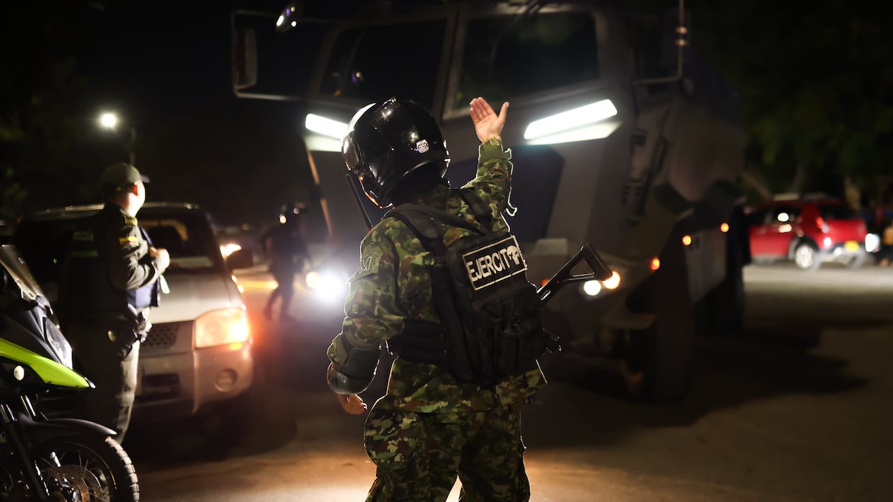 Dispositivo de seguridad Ejército Nacional, en el puente internacional Francisco de Paula Santander, en Cúcuta Norte de Santander.